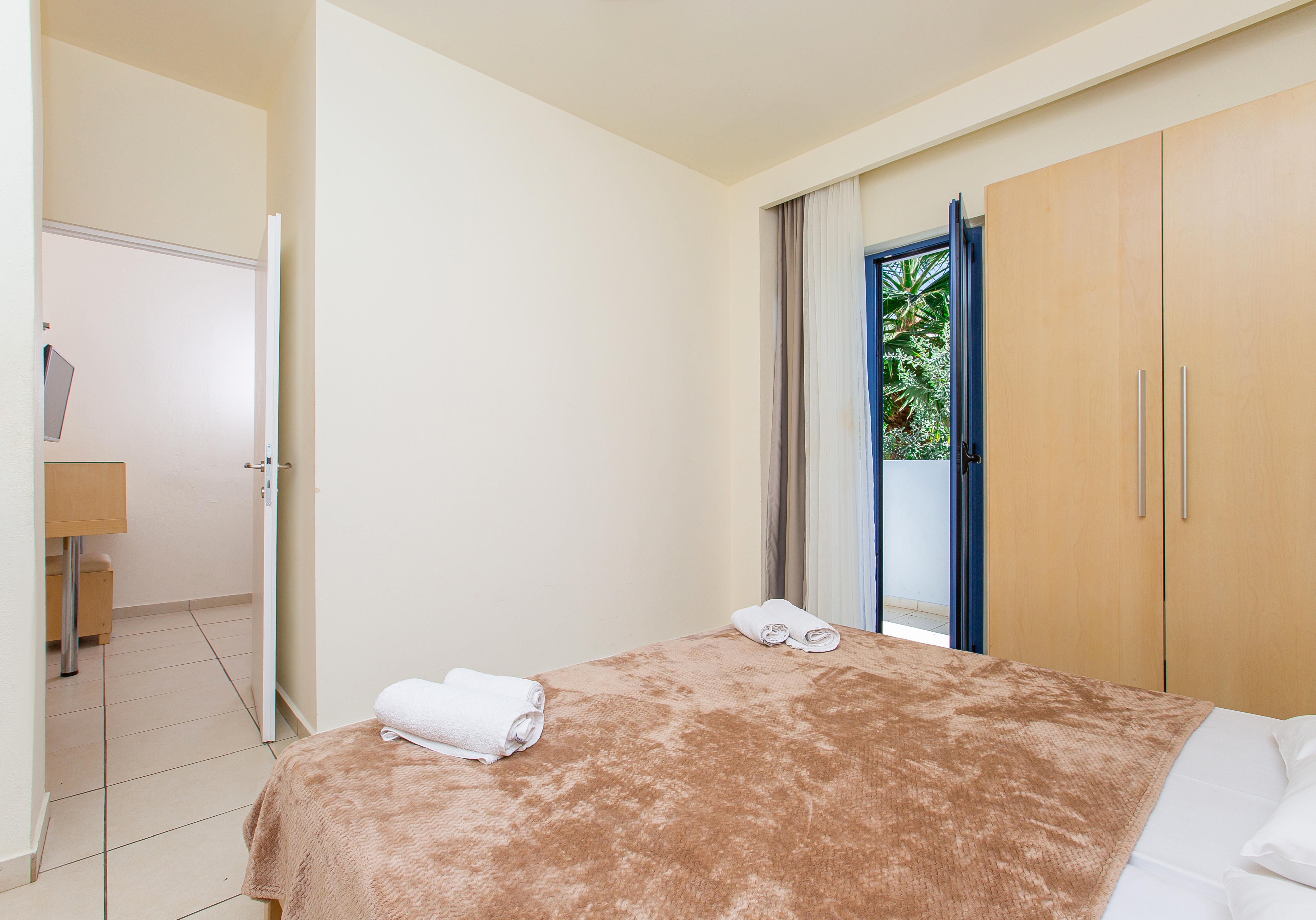 Hermes Hotel Malia Exterior foto